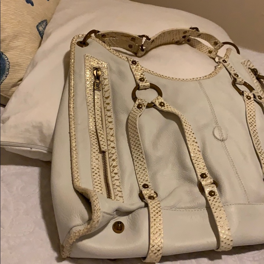 Purse - Picture 2 of 7